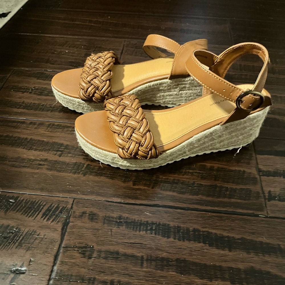 Brown wedges